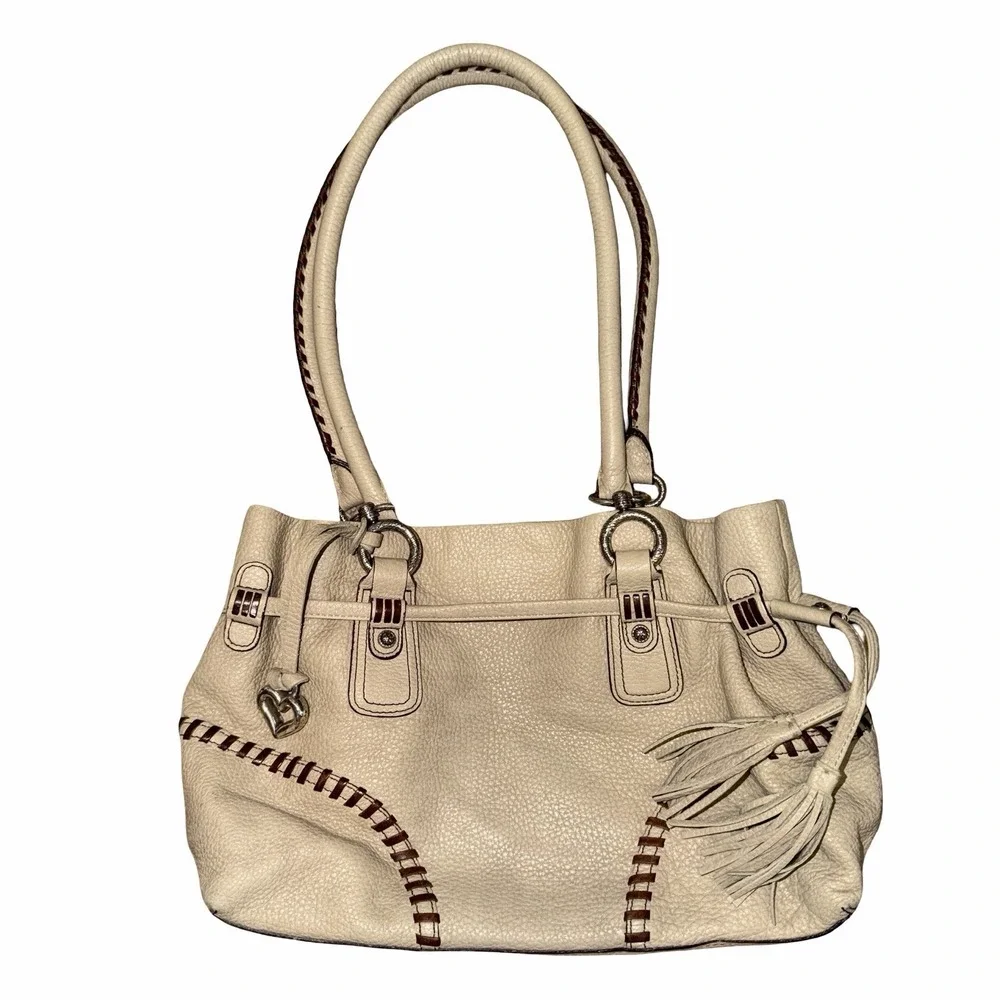 Brighton beige pebbled